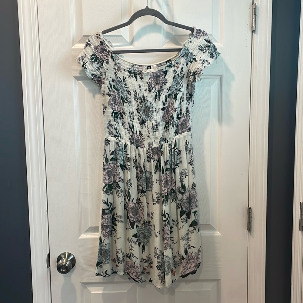 H&M Divided Sundress Floral Over the Shoulder Stretchy and Soft!
